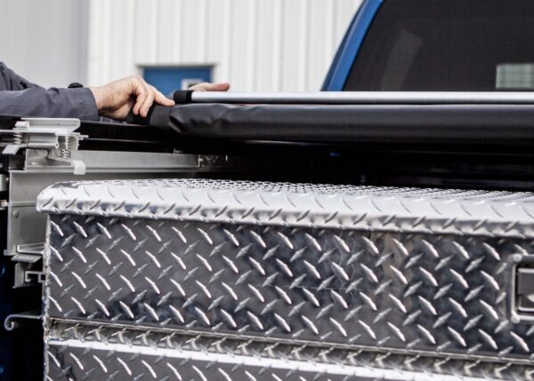 tonneau cover and extendable tool box